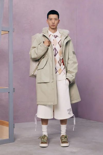 Look 12
